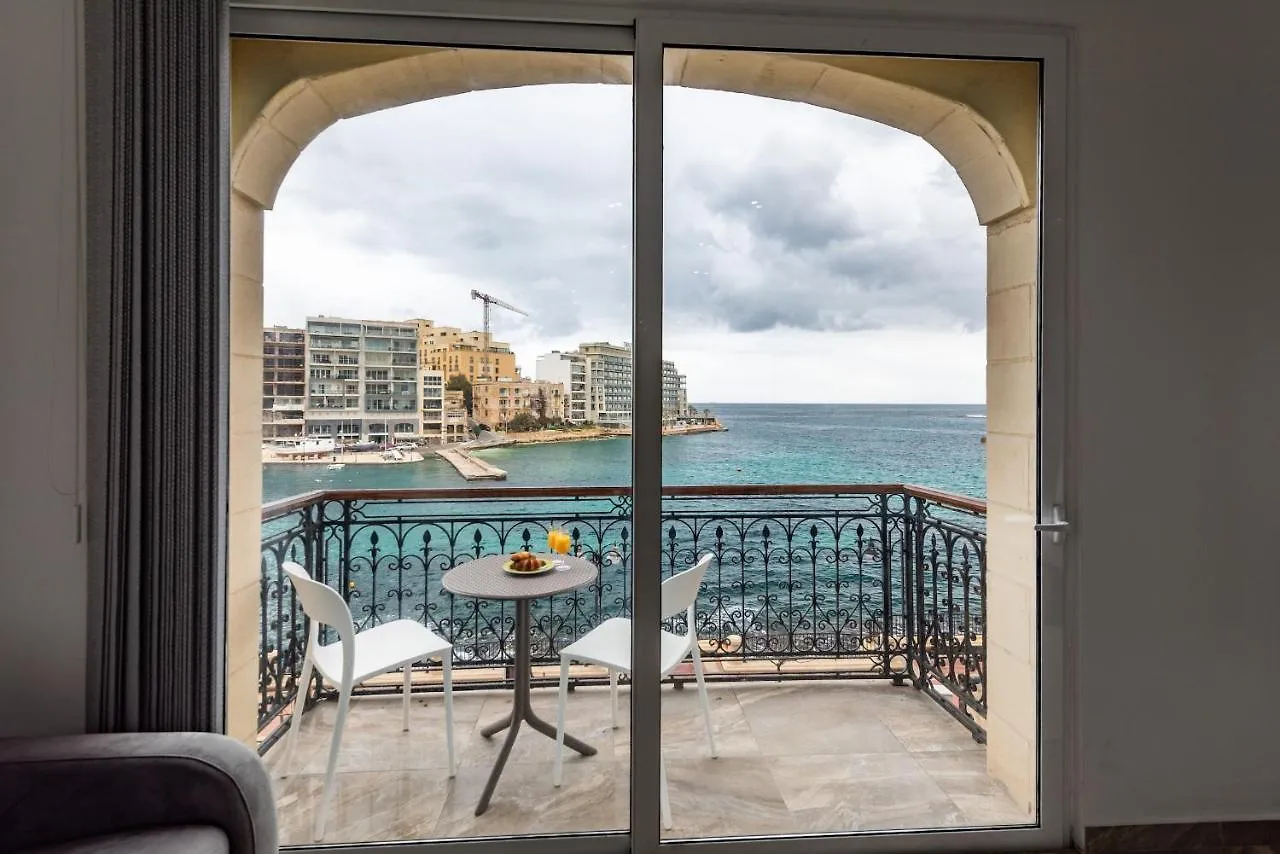 Spinola Bay Seafront Apartment - St. Julian'S